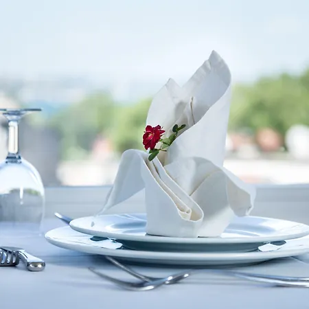 Sude Κωνσταντινούπολη