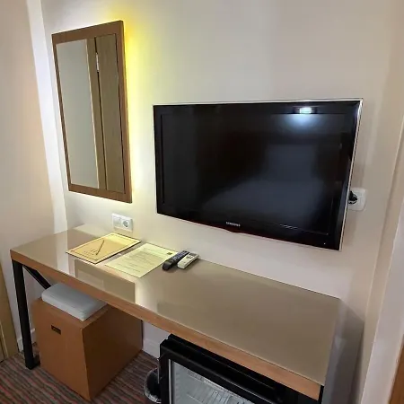 Sude Hotel 3*