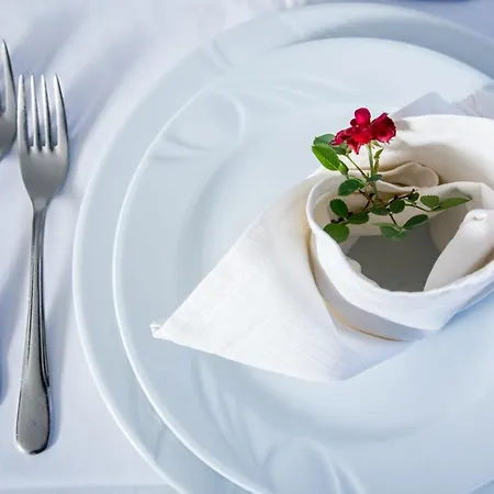 سود كوناك فندق 3*